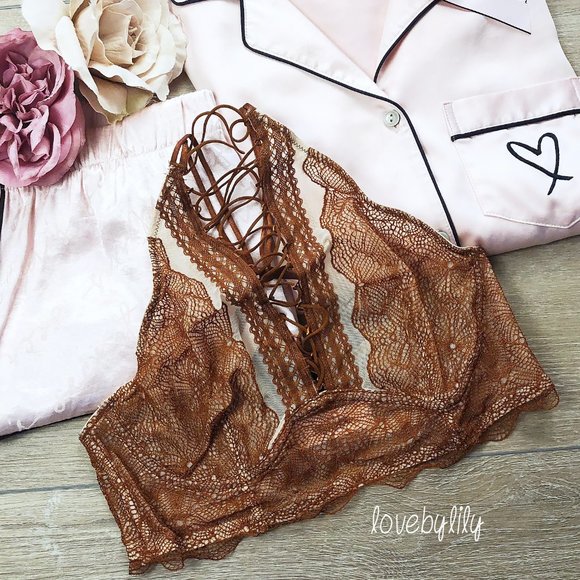 Other - 2/$25 ❤️ Victoria's Secret Full Lace Up Bralette